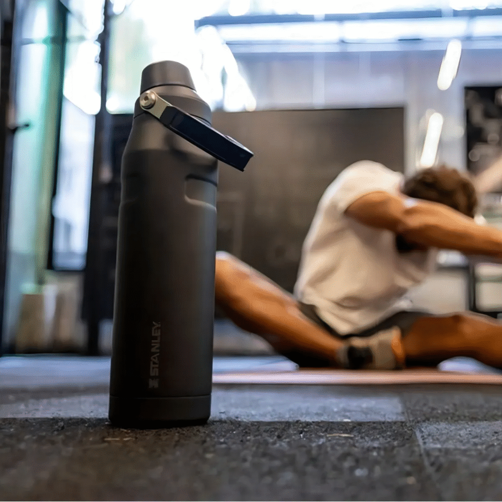 Garrafa Aerolight Fast Flow 710ml Matte Black - Stanley